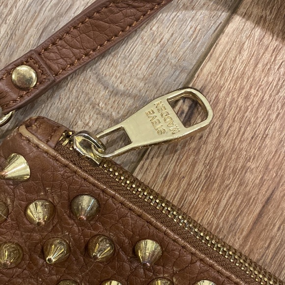 Leather studded Steve Madden Crossbody/clutch/wristlet bag - Picture 6 of 9